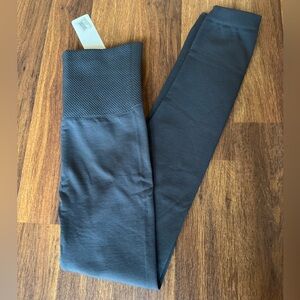 NWT Yelete Women’s One Sz Ultra Soft High Waisted Fleece Lined Charcoal Leggings